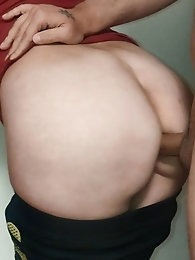 A mature woman performs oral sex and receives ejaculation inside her mouth