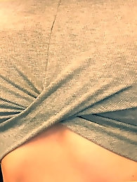 Wifey works out braless at public gym - 9 Pics