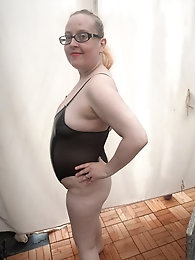 Wifey loves to strip and show her amazing body