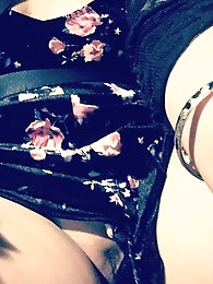 Nasty older moms are masturbating themselves