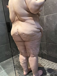 Aged whore is touching herself